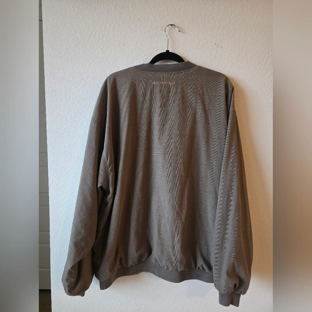 Classic V-Neck Sweater in Taupe - Picture 3 of 9